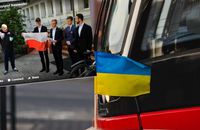 Młodzież Konfederacji nie życzy sobie ukraińskich flag na transporcie MPK (WIDEO)