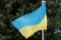 Zerwał i spalił flagę Ukrainy. Sąd podjął decyzję o jego karze 